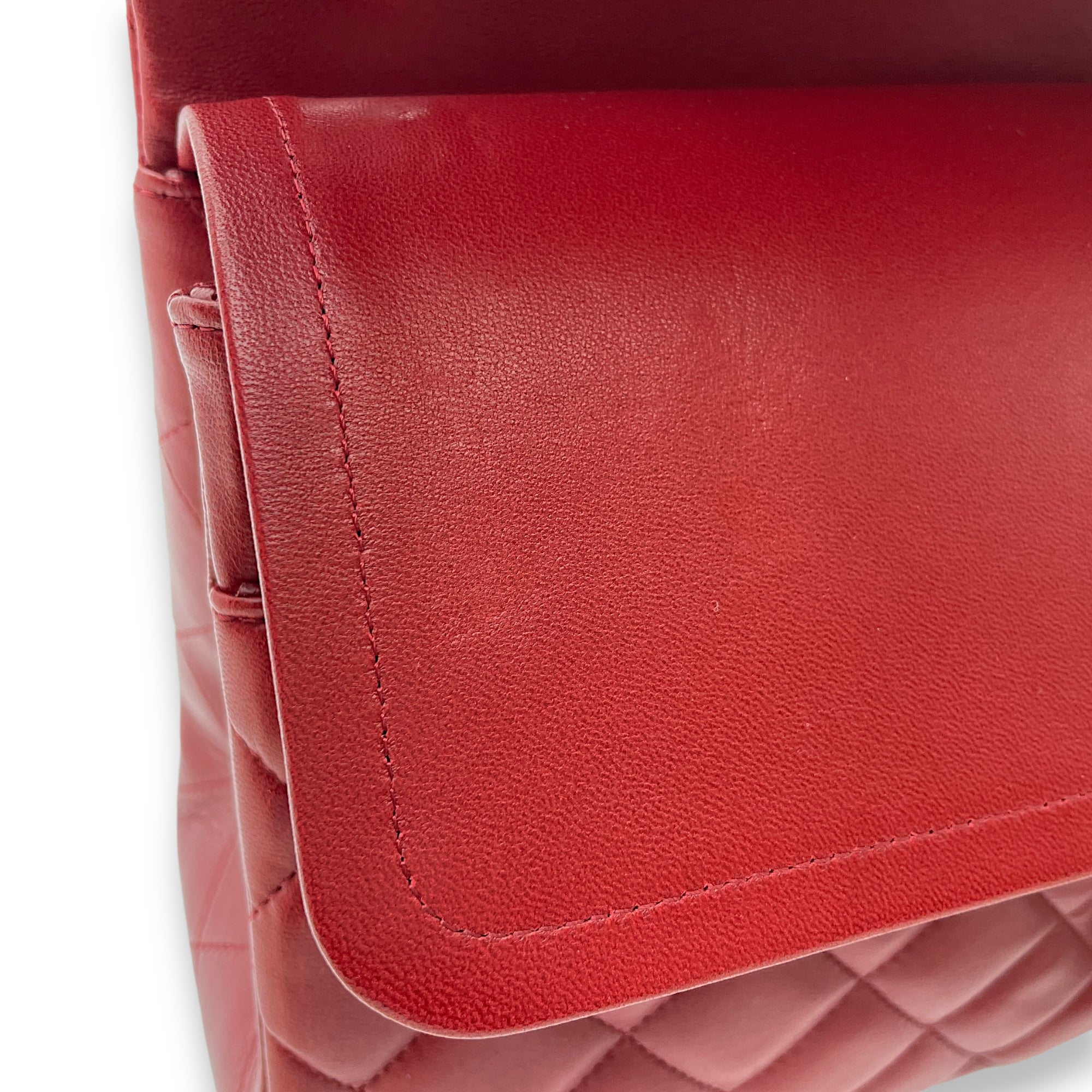 Classic Double Flap Jumbo Red Shoulder Bag in Lambskin, Palladium hardware - Image 9