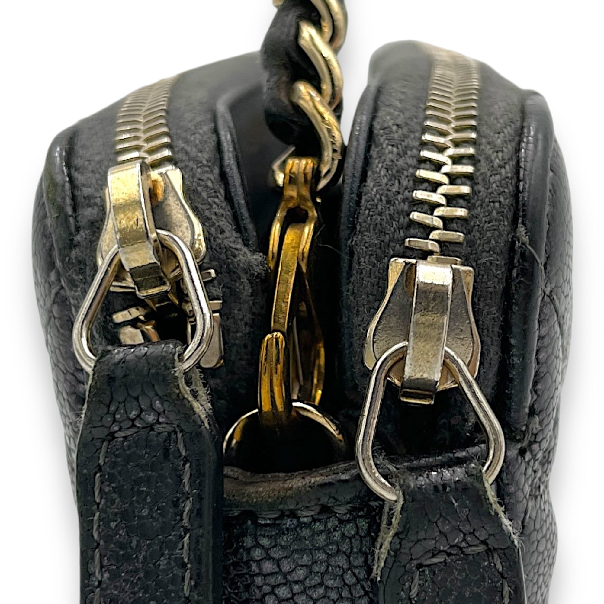 Double Zipped Clutch Iridescent in Caviar Leather, Gold hardware - Image 11