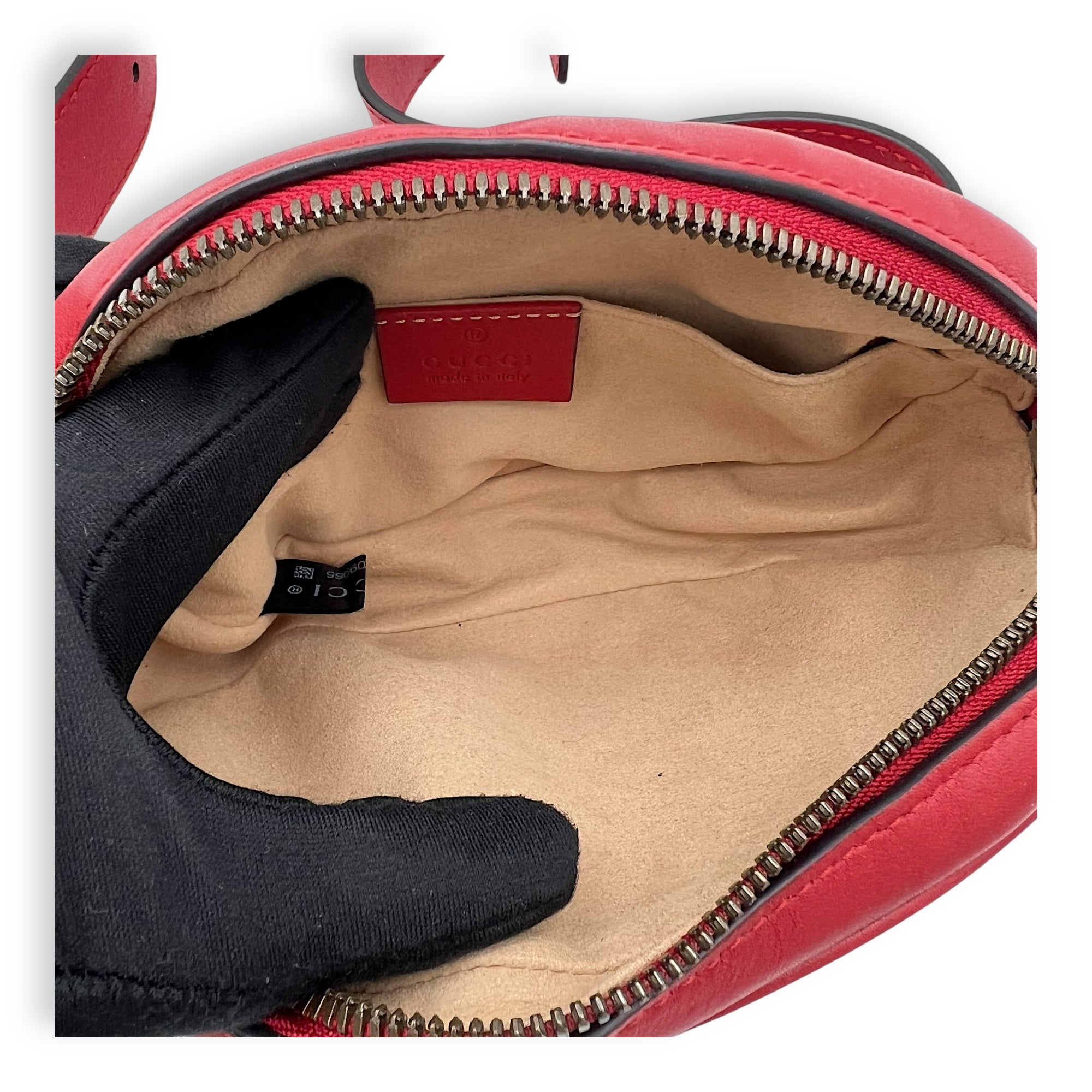 GG Marmont Belt Bag Red in Calfskin, Gold hardware - Image 7