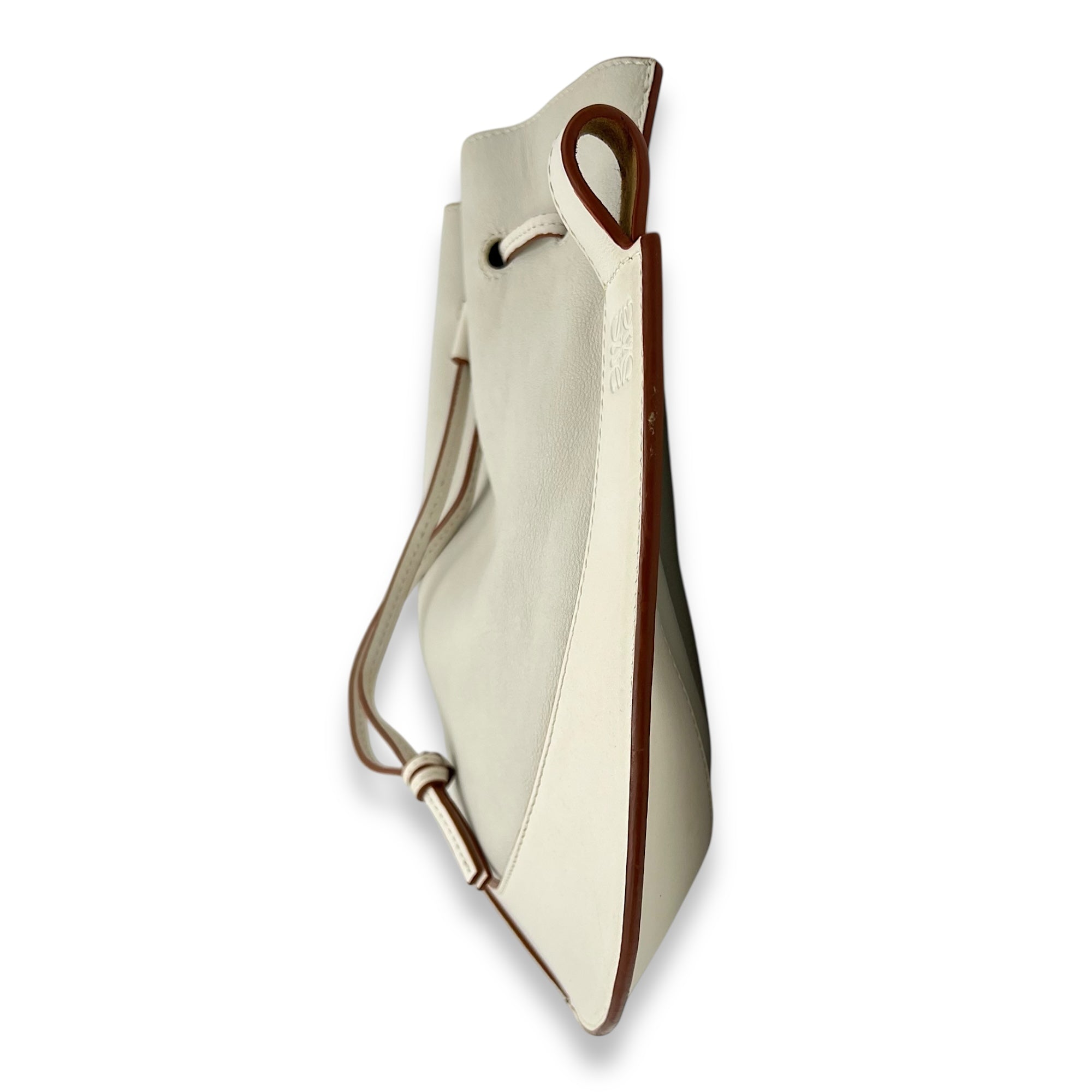 Horseshoe Crossbody Bag White in Calfskin, Gold hardware - Image 4