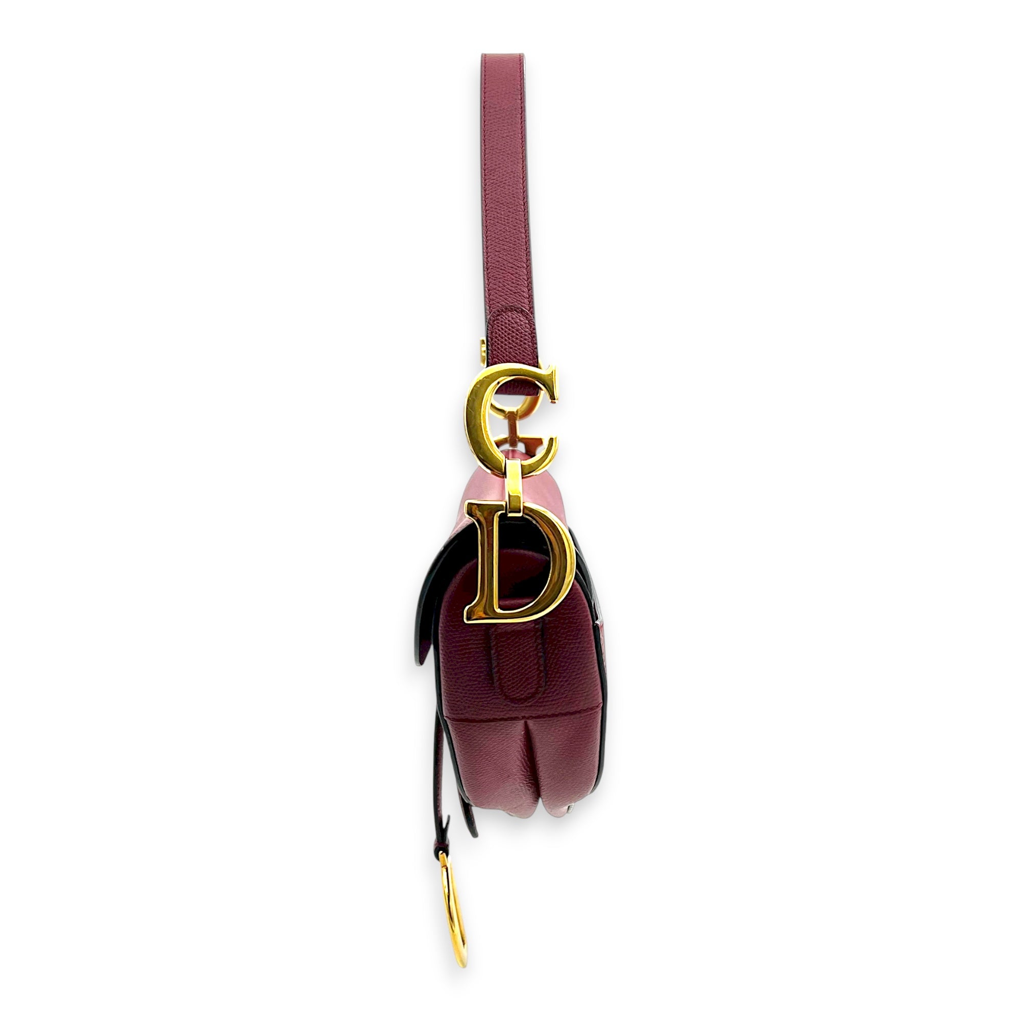 Saddle Shoulder Bag Medium Red in Calfskin, Gold hardware - Image 4